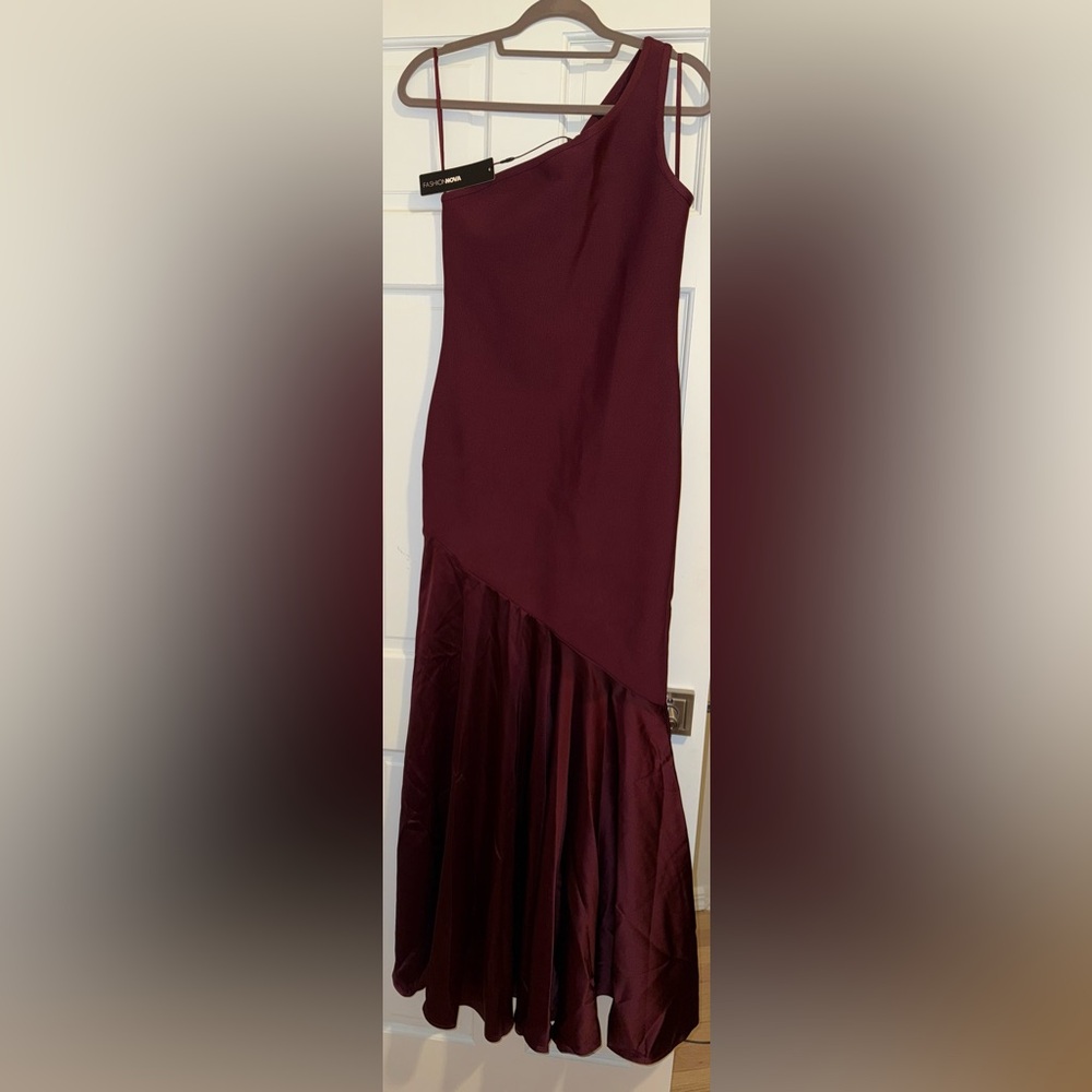 Formal Burgundy One Shoulder Maxi Dress